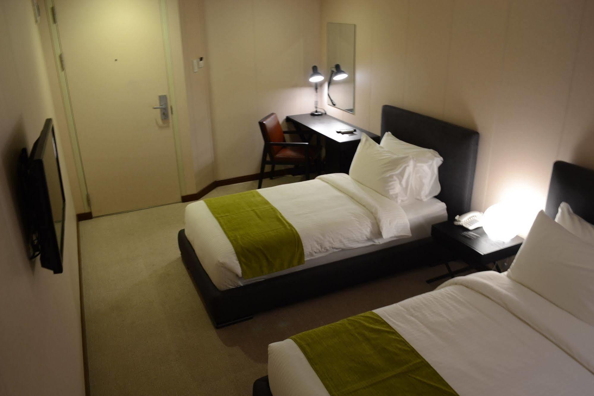 Green Sun Hotel San Pedro Makati Eksteriør billede
